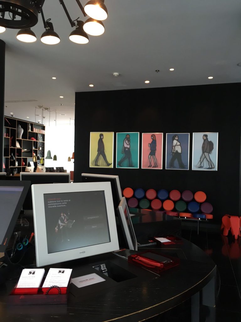 CitizenM Paris CDG checkin